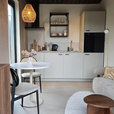 Luxe Tiny Met Prive Tuinbad *