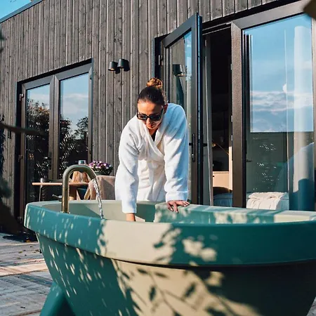 Luxe Tiny Met Prive Tuinbad *